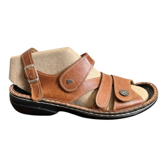 FINN COMFORT GOMERA-S COMFORT SANDAL COGNAC (BROWN)